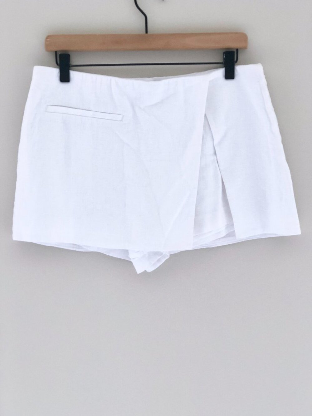NWT Abercrombie Mid Rise Tailored Micro Wrap Mini Skort
